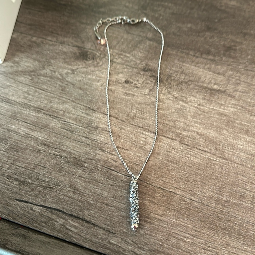 Sabika drop bar necklace